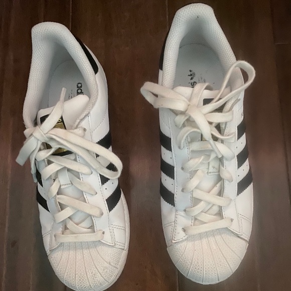 Adidas Originals Superstar Shoes - Picture 5 of 6